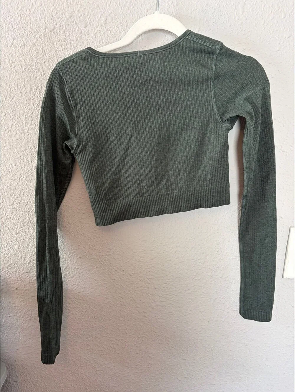Lululemon Ebb To Street Long Sleeve Cropped Smoked Spruce size 4. $88 retail. Li